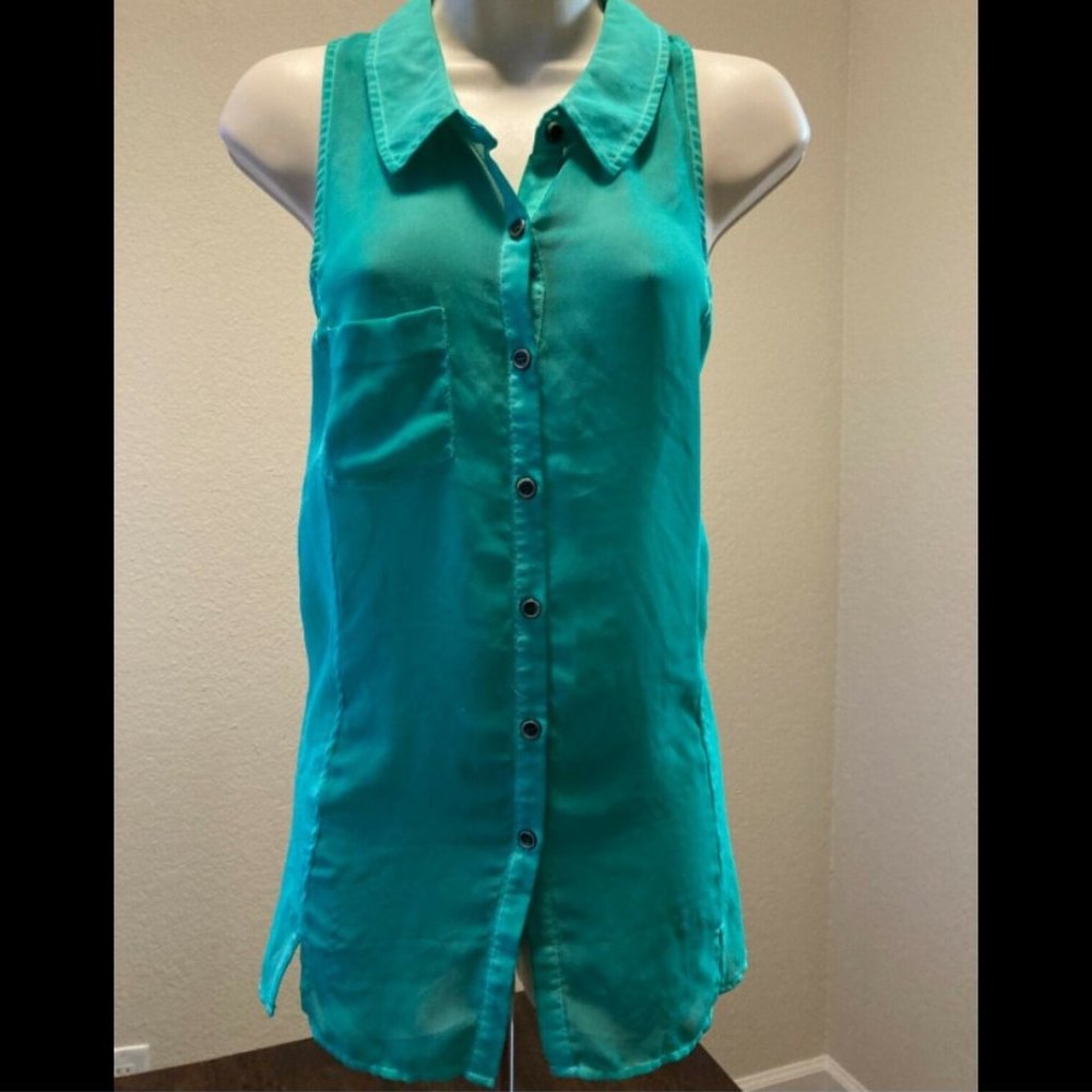 We The Free Teal Sleeveless Collared Button Up Top